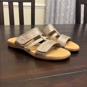 Clarks Elizabelle Ave Sandals Shoes new Taupe Metallic Women’s Size 7.5